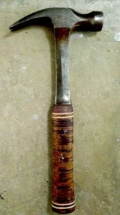estwing-hammer1.webp