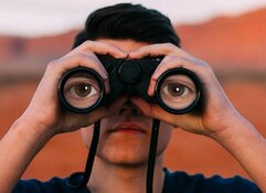 spying-4250251_960_720.jpg