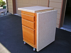 mobile work bench closed.jpg