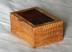 finished box close2.webp